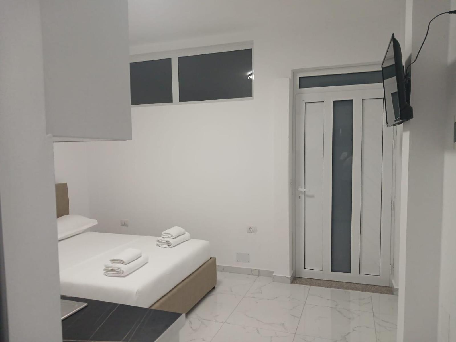 Hotel Aidens'S House 3 Vlorë Esterno foto